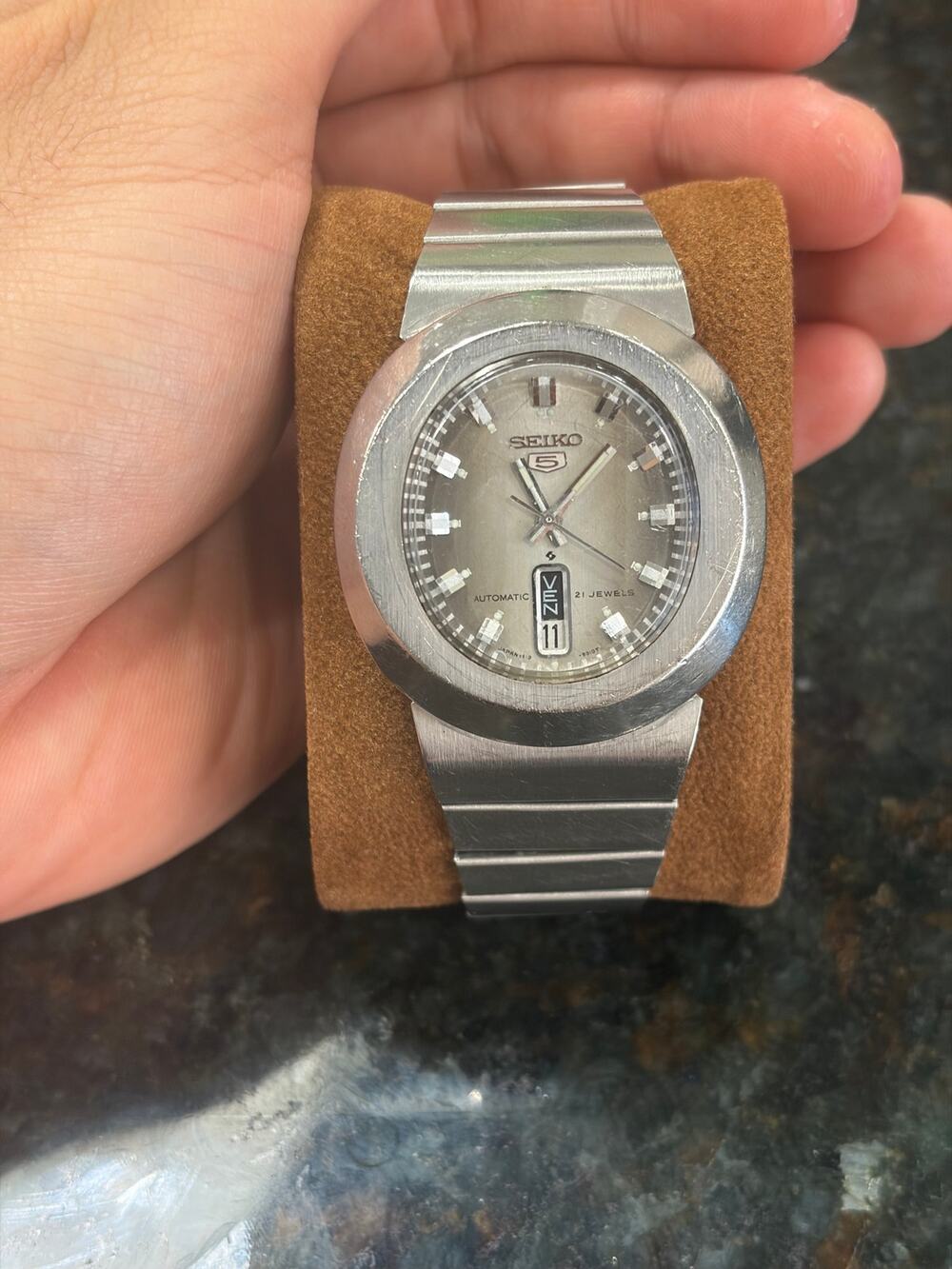 Vintage 70s Seiko 5 Automatic Mechanical Silver Dial Stainless Steel Bracelet